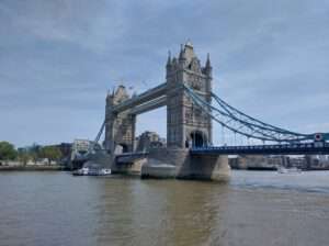 Tower Bridge London – ikonische Brücke über die Themse, beliebtes Fotomotiv und Highlight unseres England-Schottland-Roadtrips.