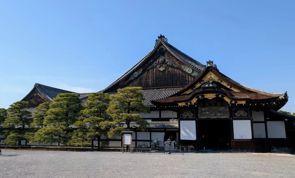 Hauptgebäude des Nijō-jō in Kyoto